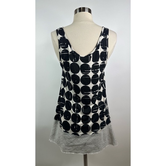 Alembika Geometric Polka Dot Scoop Neck Sleeveless Top - Picture 3 of 10